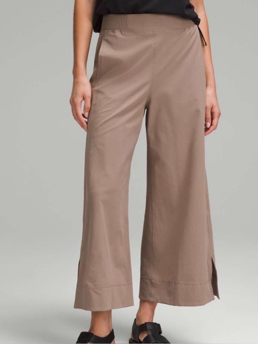 Lululemon Stretch Woven High Rise Wide Leg Cropped Pant Taupetastic Tan Medium